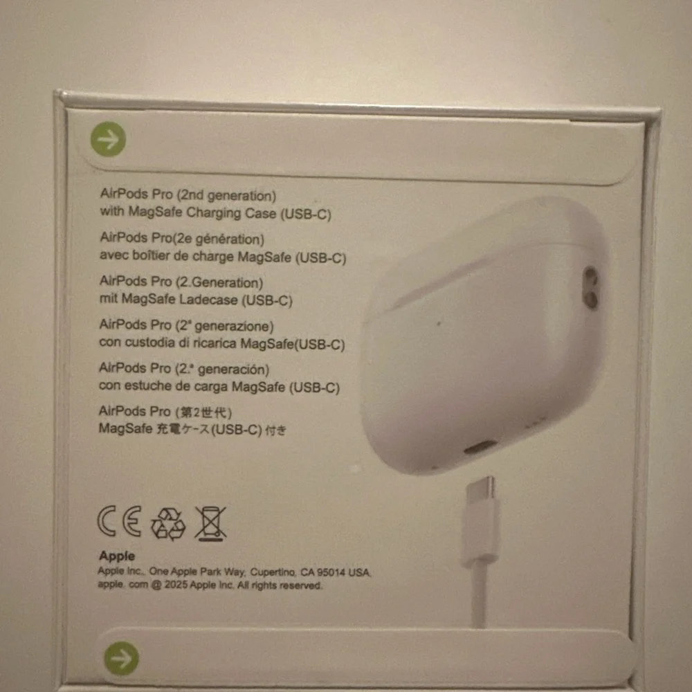 Apple White Wireless Earbuds